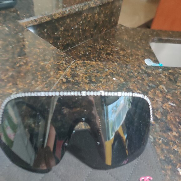 CHANEL coco Beach Shoreline runway  collection sunglasses New with case - Picture 2 of 5